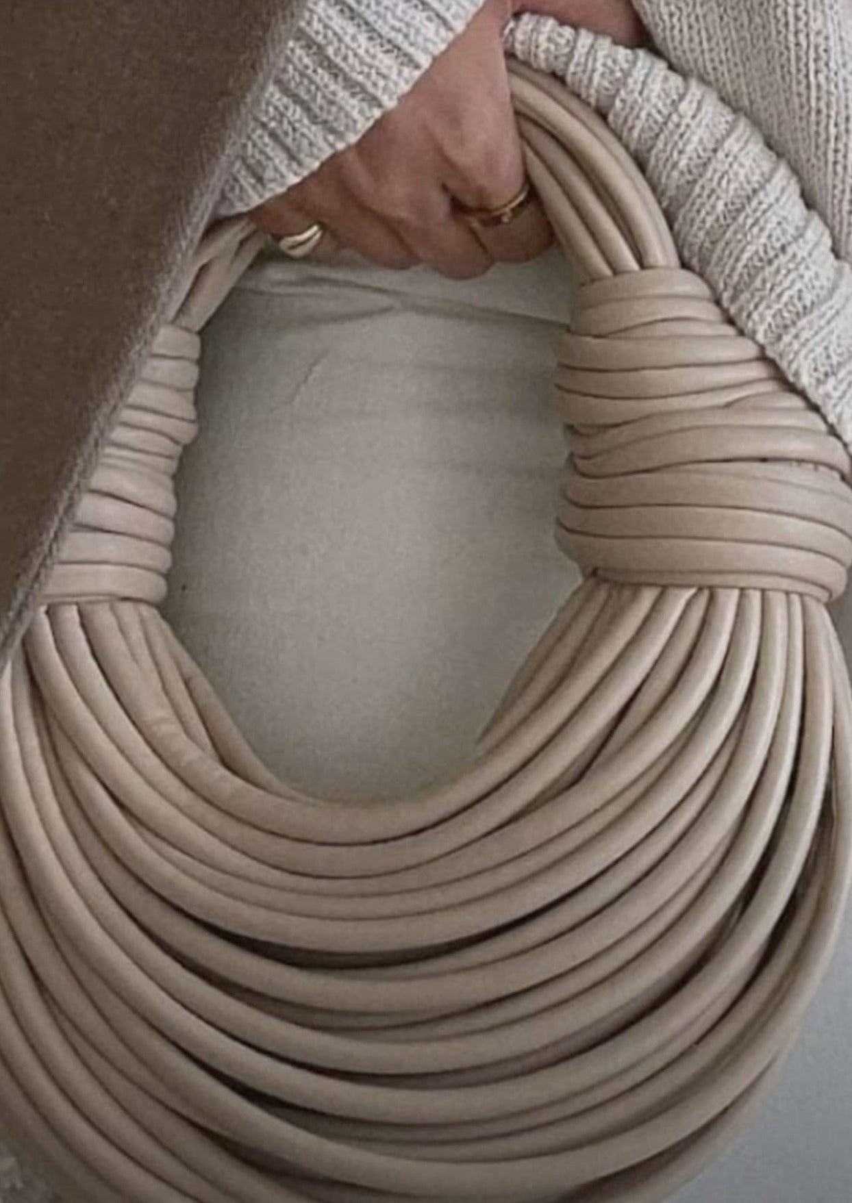 Arela | Beige Leren Handtas – Luxe Design Schoudertas