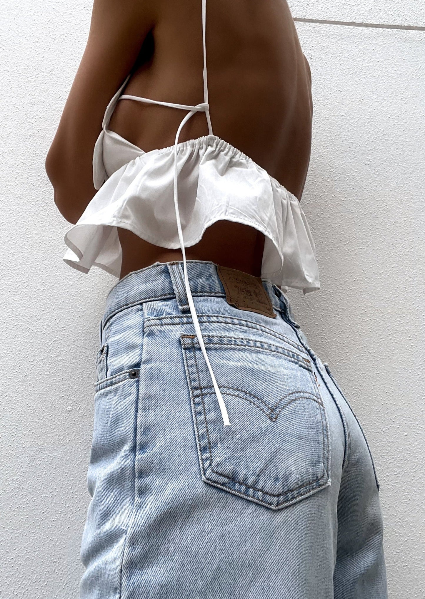 Junia | Witte Crop Top met Bloemen & Strass Details
