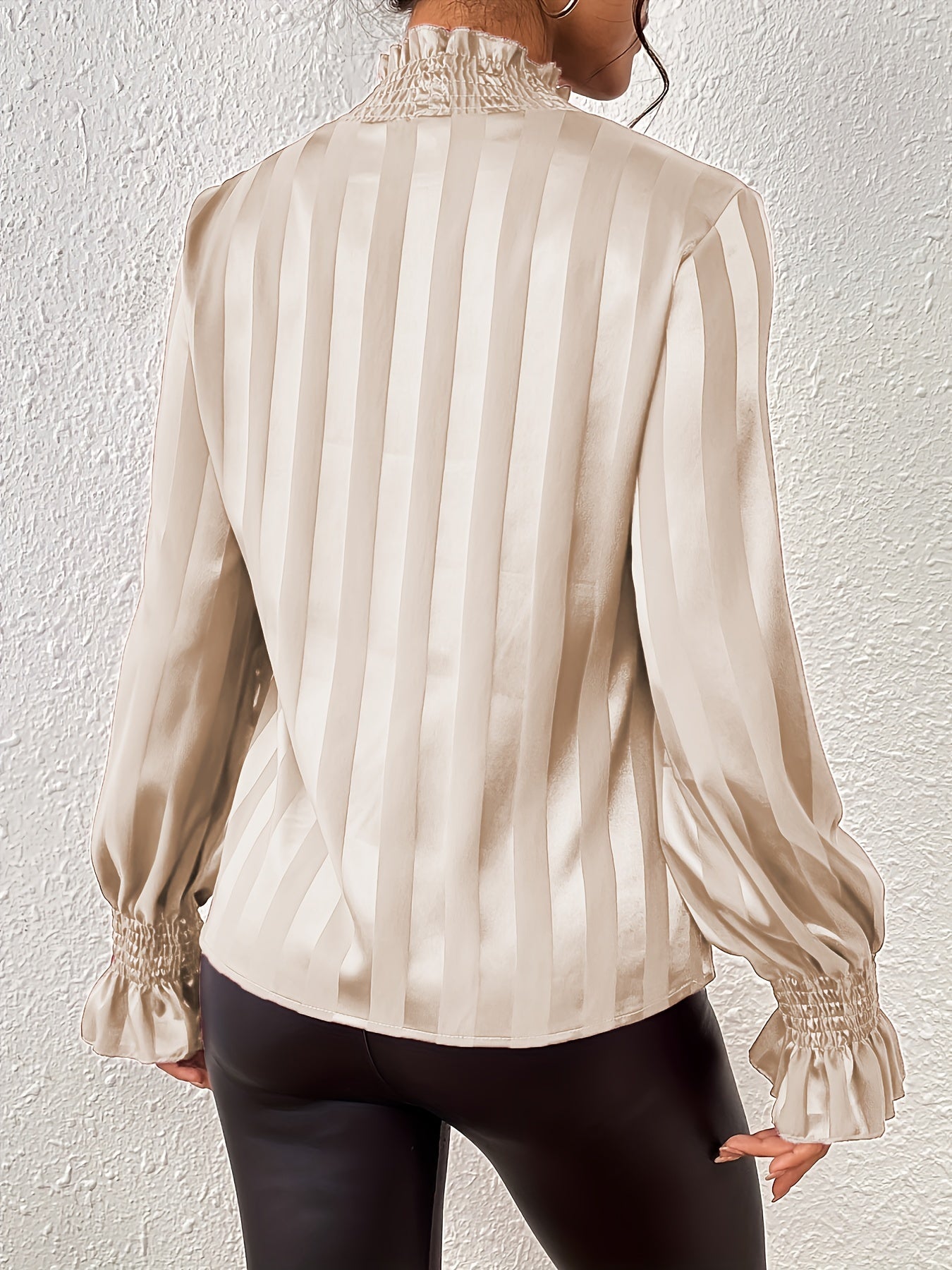 Elegante Satijn Gestreepte Blouse met Lange Mouwen voor Dames