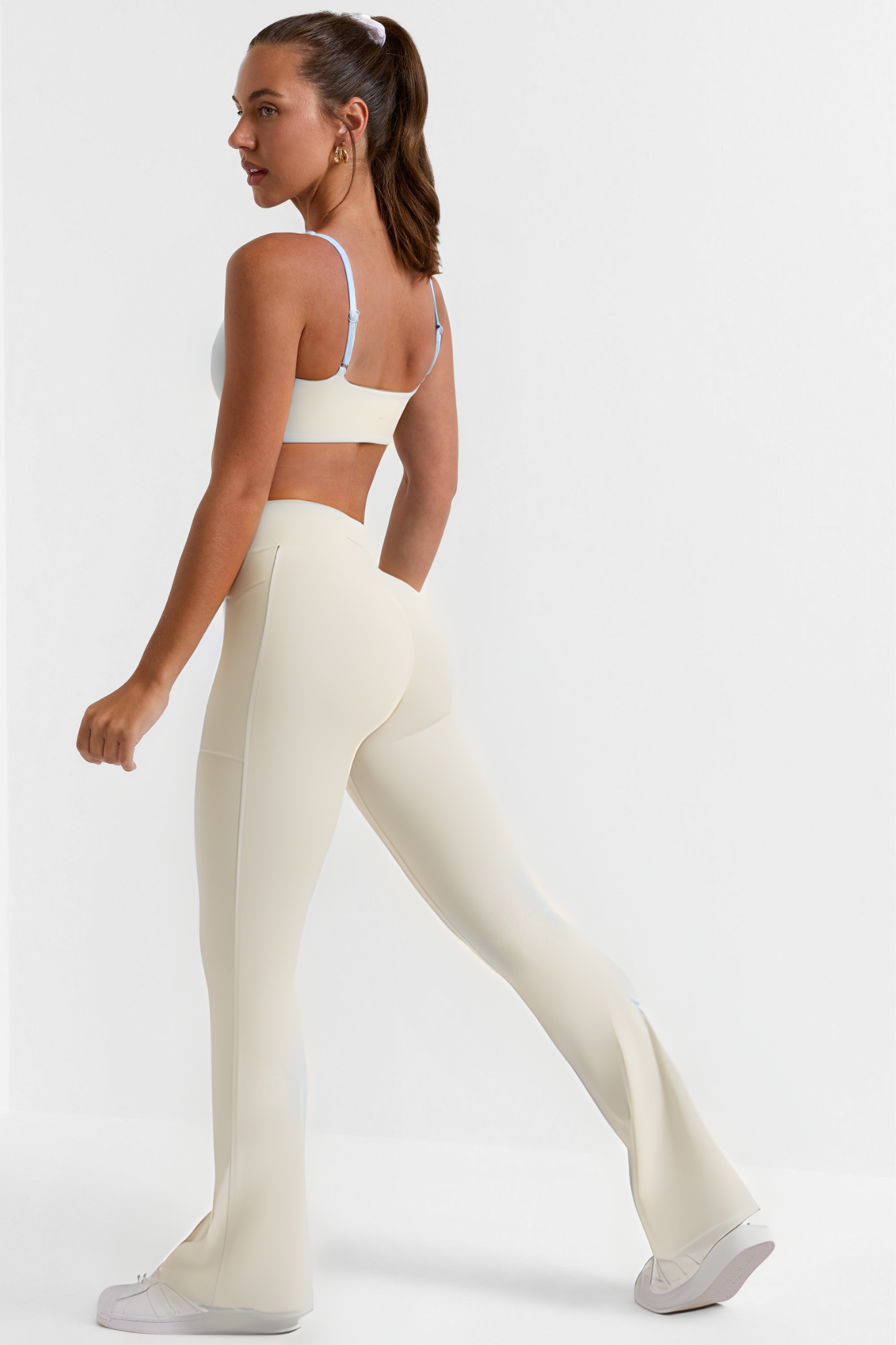 Anka | Flared Legging met Hoge Taille – Shaping & Comfort