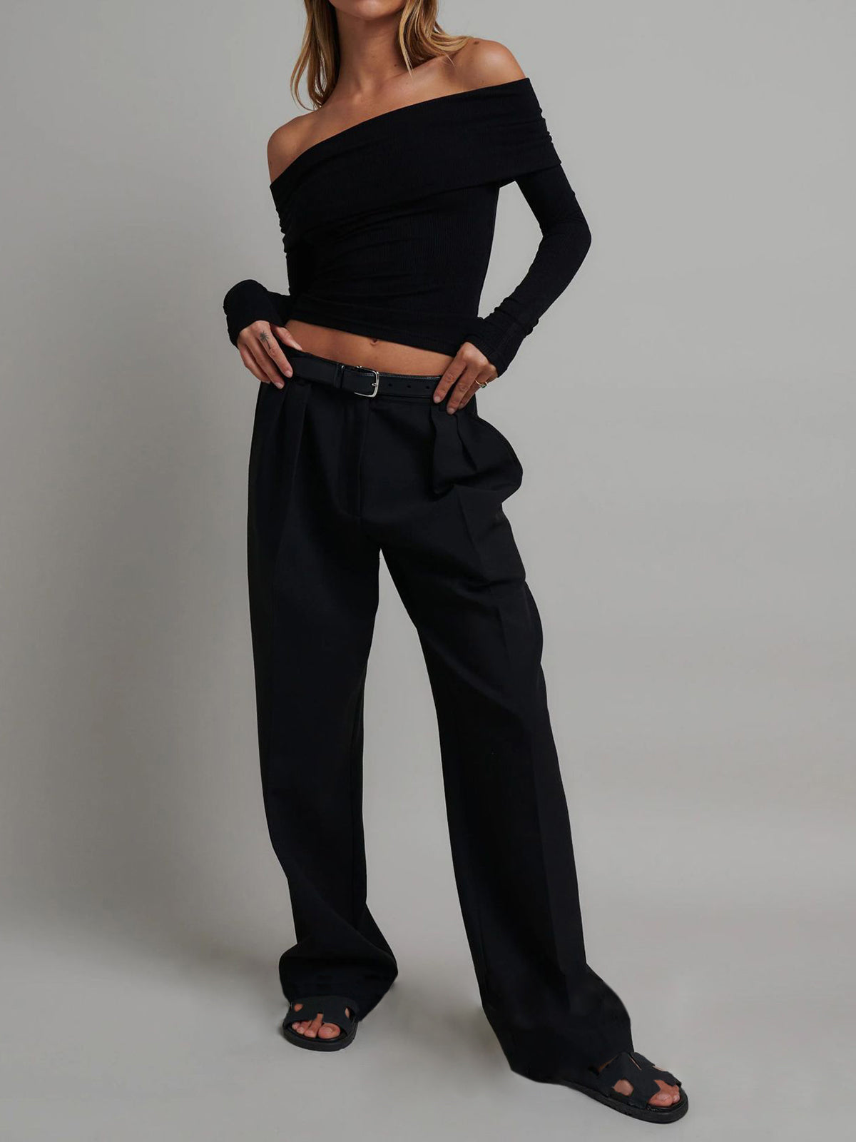 Mina | Off Shoulder Rib Crop Top – Slim Fit met Lange Mouwen