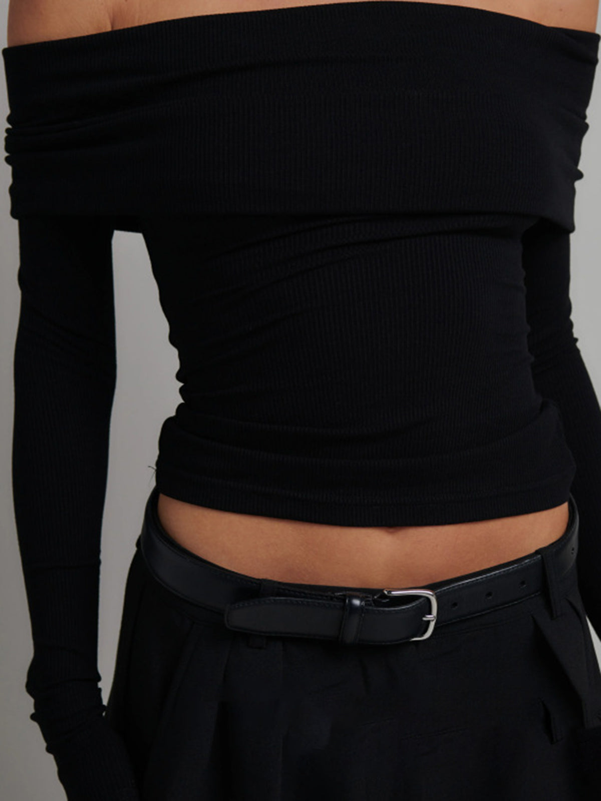 Mina | Off Shoulder Rib Crop Top – Slim Fit met Lange Mouwen