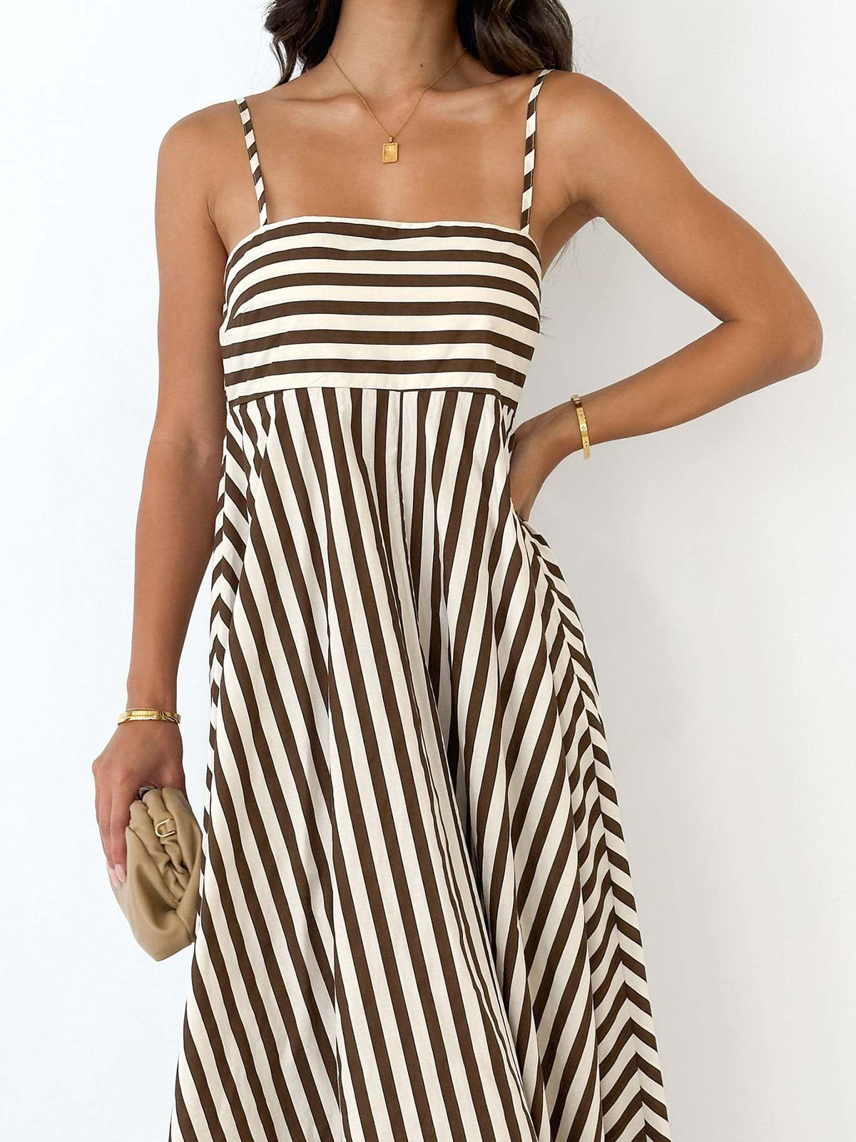 Esha | Gestreepte Plissé Maxi Jurk – Zomerse Cami Stijl