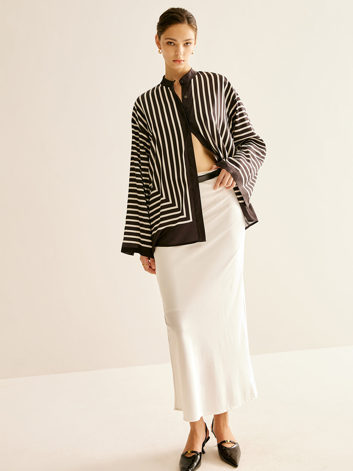 Loran | Elegante Satijnen Gestreepte Blouse