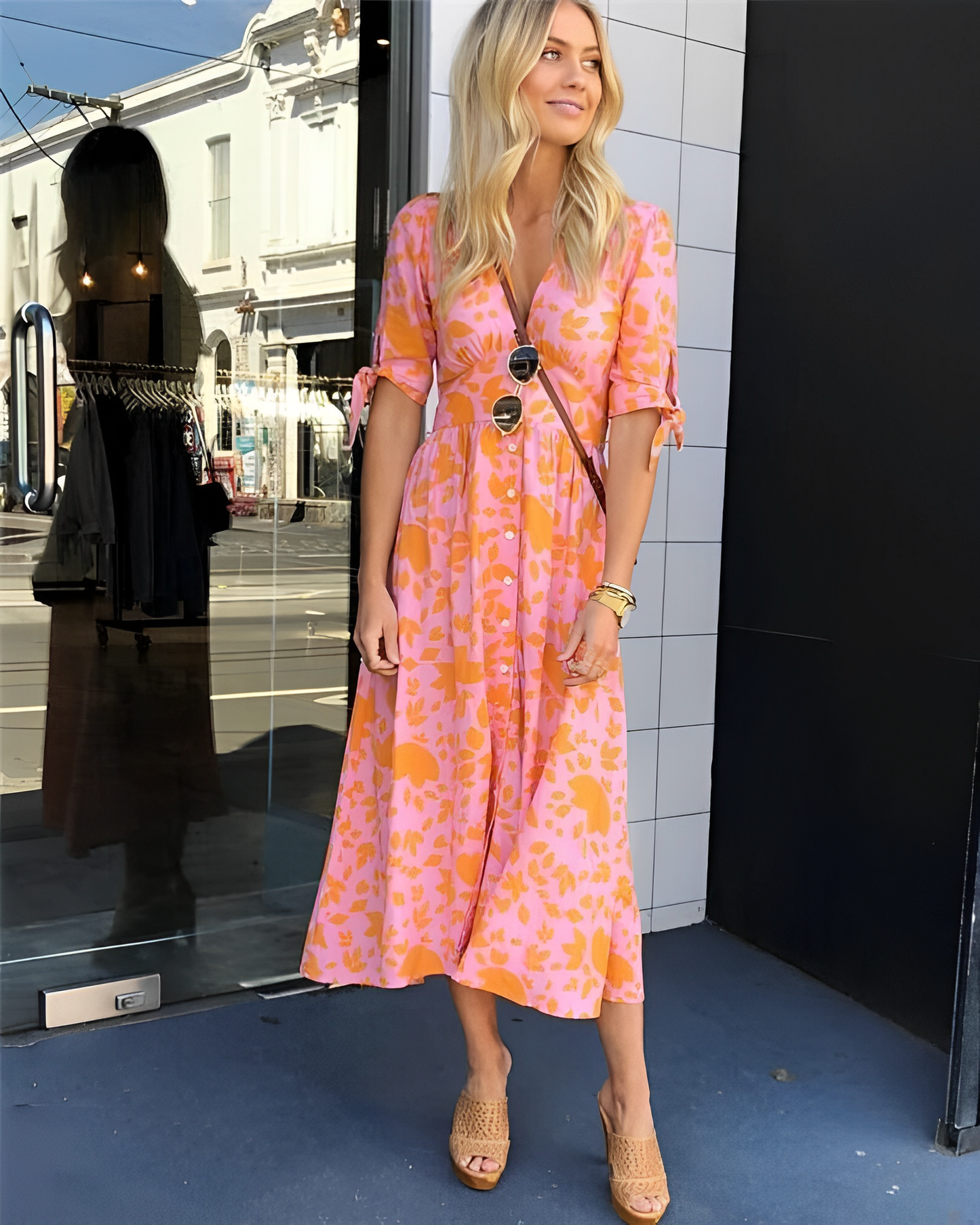 June | Elegante Zomerse Oranje Midi Jurk