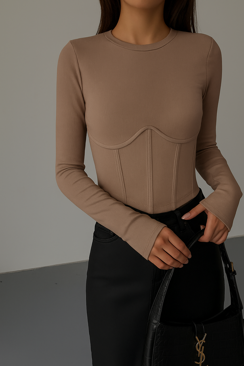 Salomé | Lange Mouwen Top met Mock Nek en Piping Details