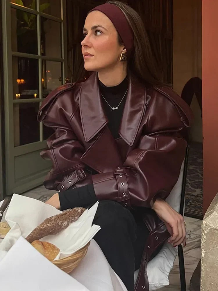Nola | Stijlvolle Leren Jas met Luxe Schouderdetails