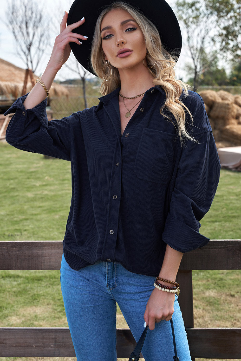 Cecina | Donkerblauw Trendy Geribde Corduroy Overhemd