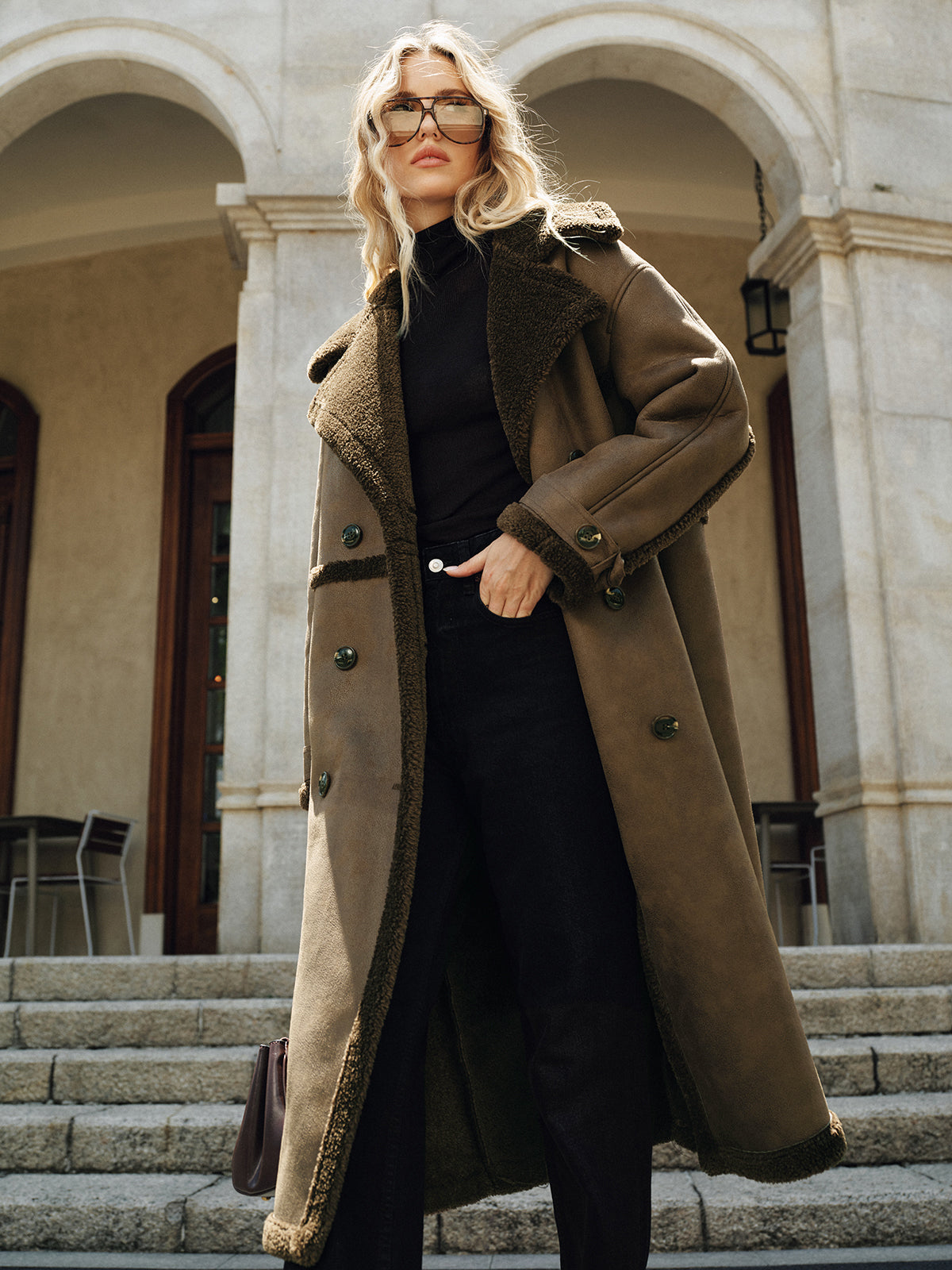 Lara | Luxe Winterjas Dames - Lange Model, Vegan Leer en Fleece Voering
