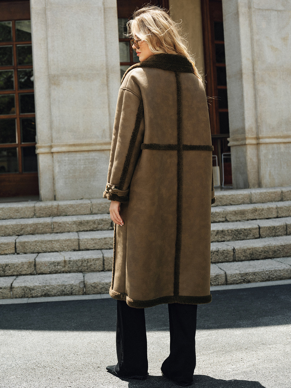 Lara | Luxe Winterjas Dames - Lange Model, Vegan Leer en Fleece Voering