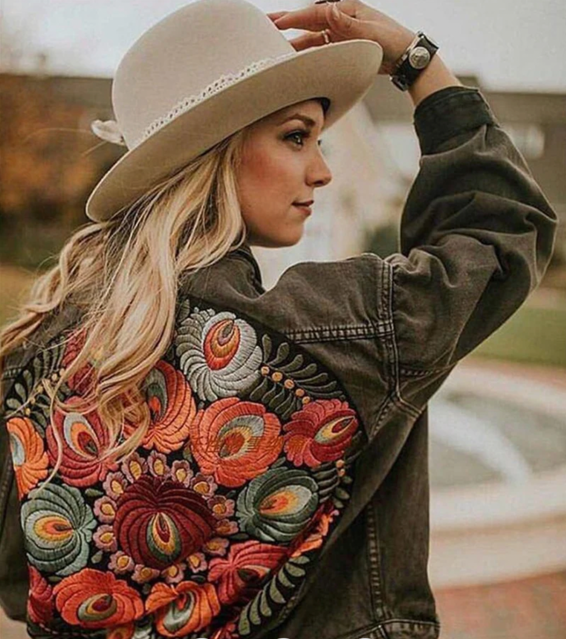 Seana | Comfortabel Denim Jack met Bloemenprint