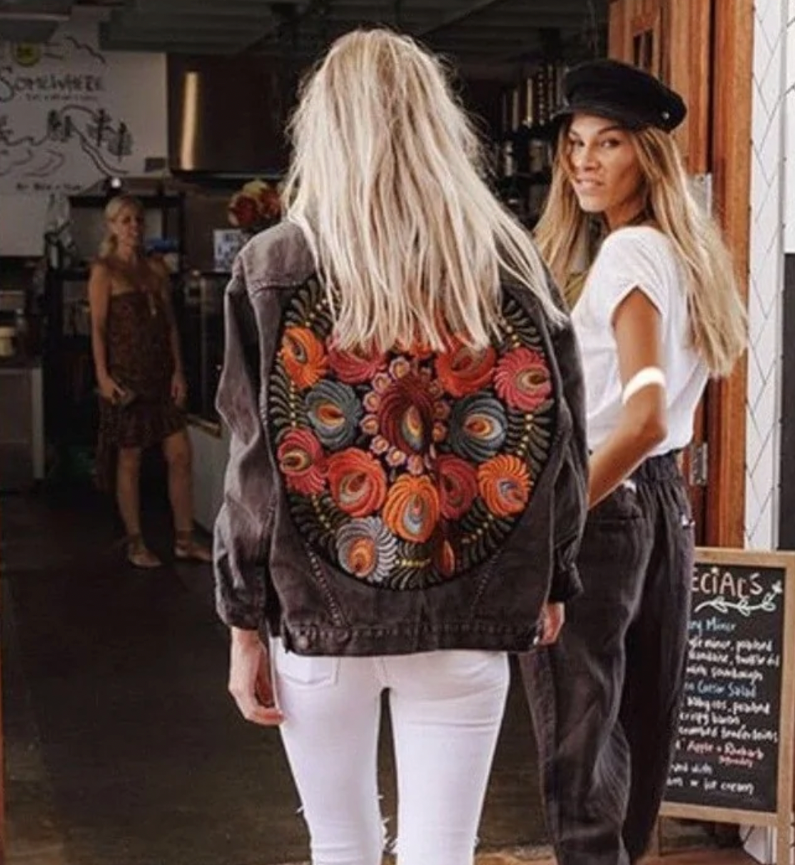 Seana | Comfortabel Denim Jack met Bloemenprint