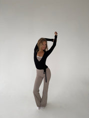 Leila | Zwarte Wikkel Top met Lange Mouw