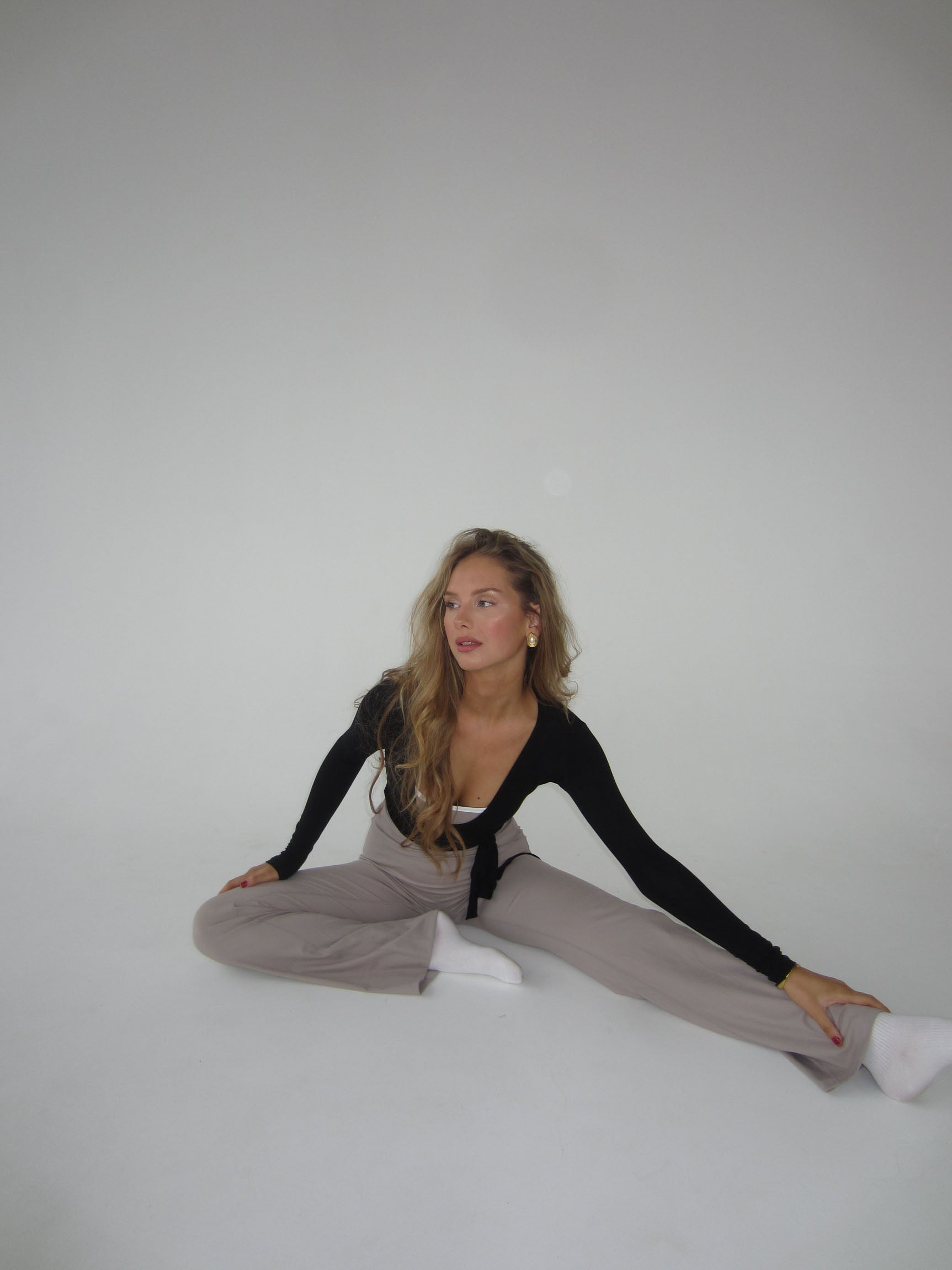 Leila | Zwarte Wikkel Top met Lange Mouw