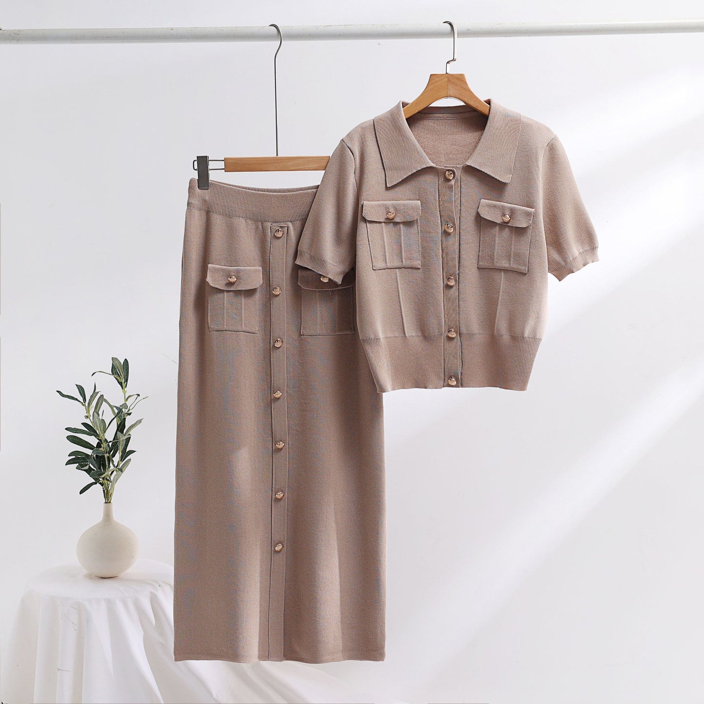 Luxe Tweedelige Set - Trui met Korte Mouwen en Lange Rok