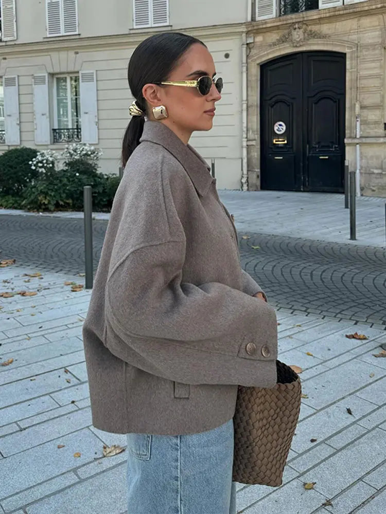 Hélené | Stijlvolle Dames Jas van Wolmix voor Herfst/Winter – Klassiek & Warm