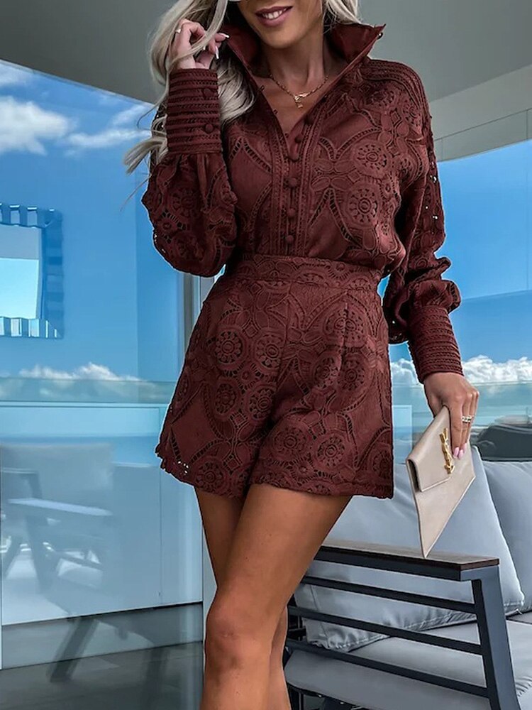 April | Kanten Chique Zomerset