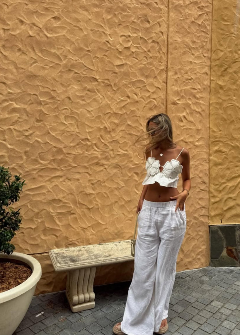 Junia | Witte Crop Top met Bloemen & Strass Details
