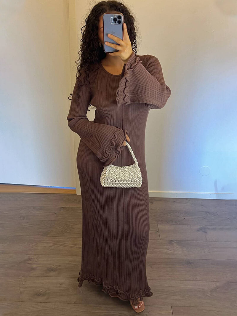 Clay | Lange Elegante Jurk met Ruches en Uitlopende Zoom