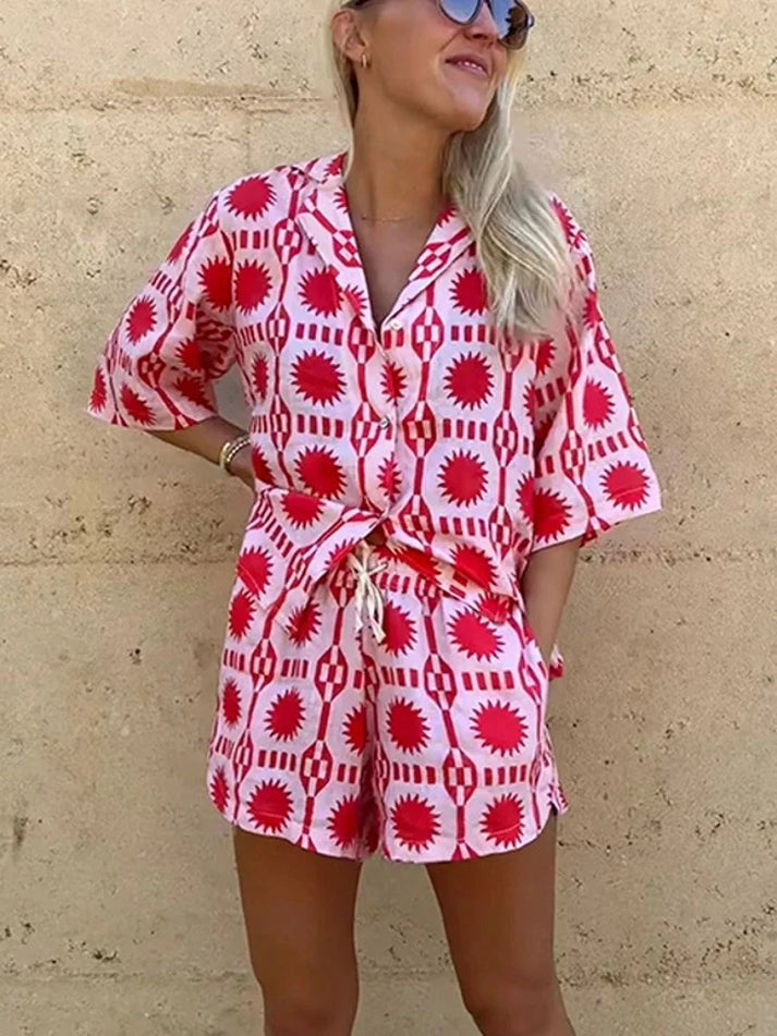 Alona | Stijlvolle Tweedelige Zomerset Dames – Top en Shorts met Print