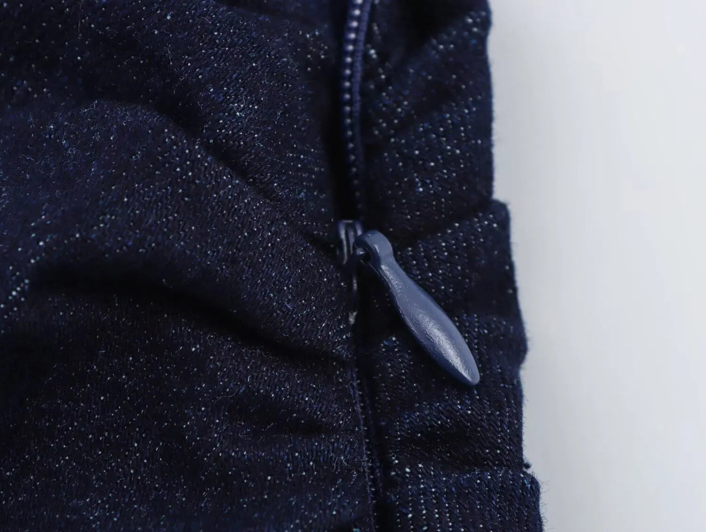 Jailey | Mouwloze Denim Mini Jurk – Getailleerde Pasvorm