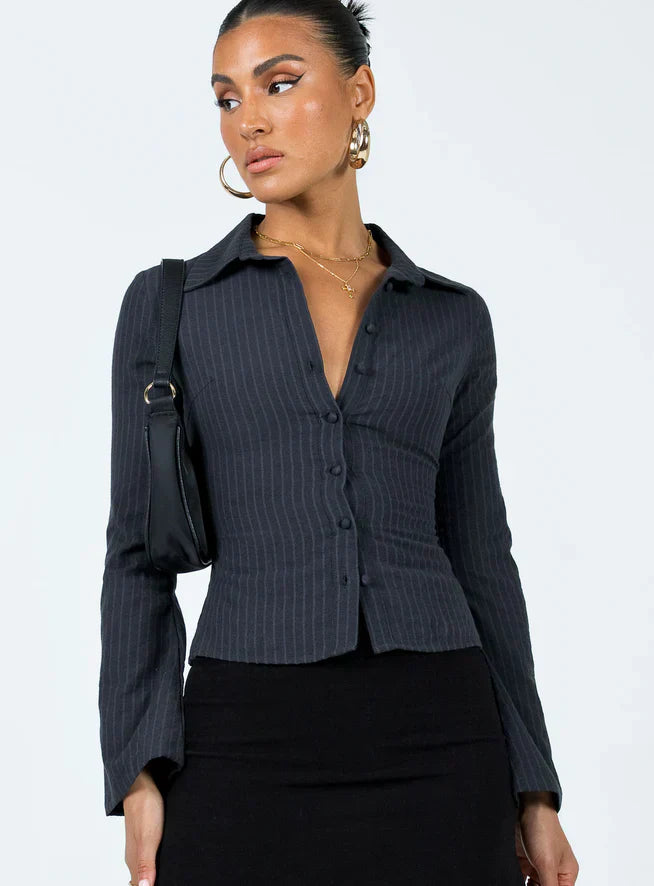 Charly | Elegante Blouse Met Uitlopende Mouwen