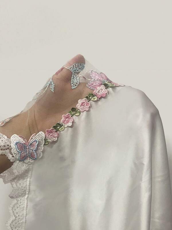 Verleidelijke Satijnen Lingerie Jurk met Kant