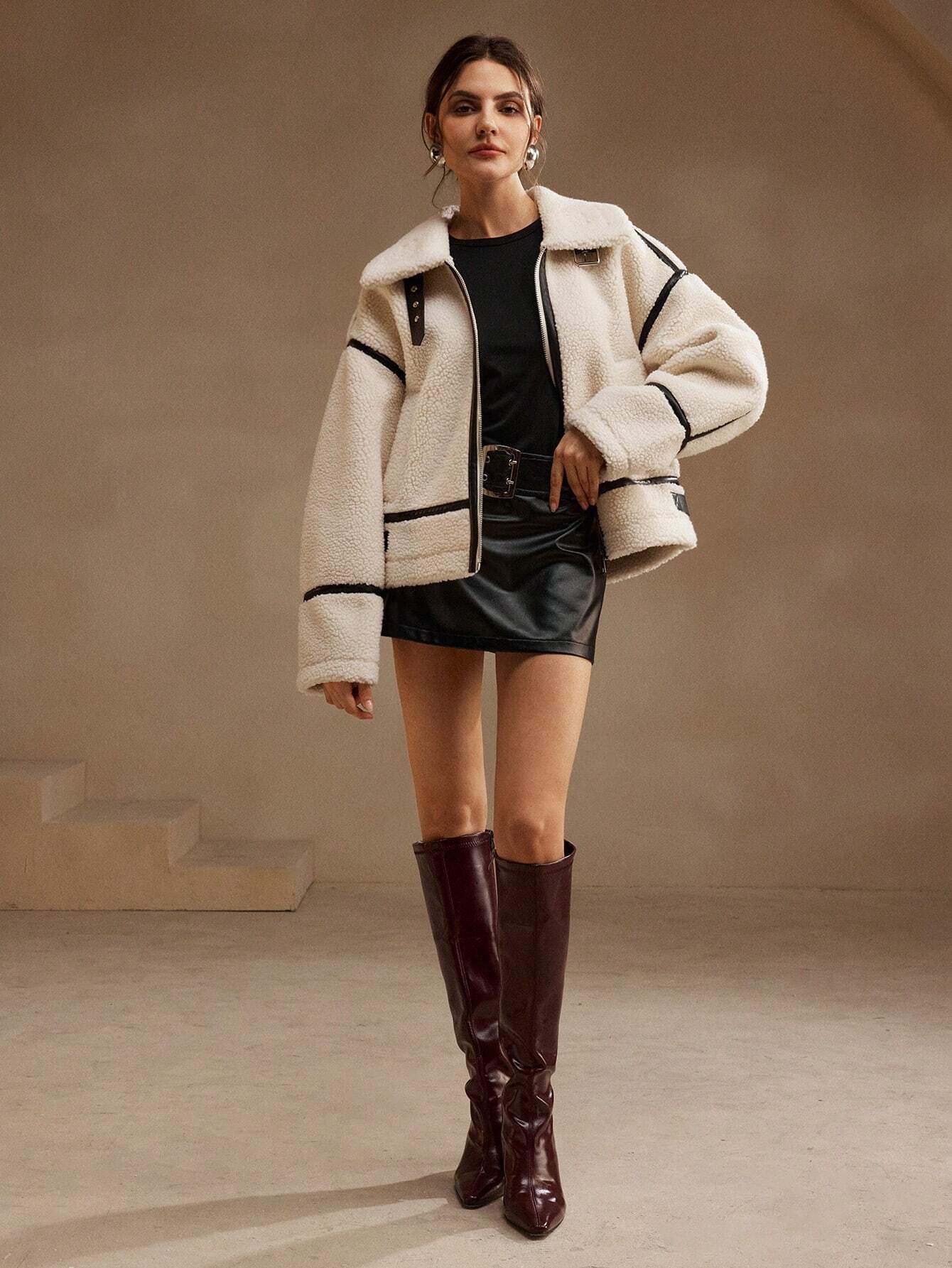 Chrissa | Faux Teddy Jas met Rits en Gesp