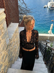 Felisa | Viral Kanten Top Met Lange Mouwen en Diepe V-hals