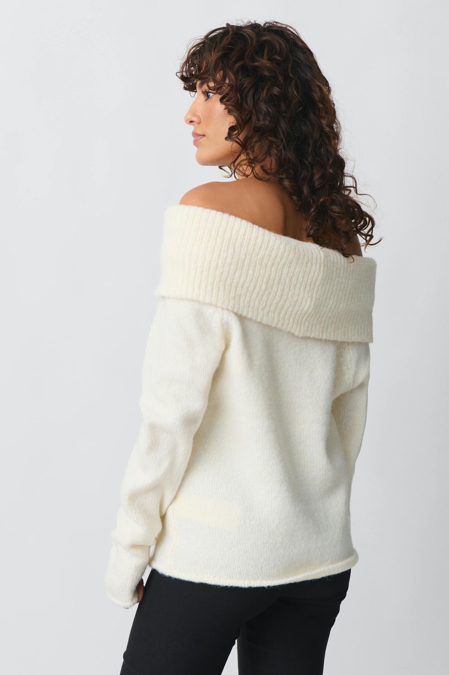 Vayenna | Comforttrui met Off-Shoulder Schouders