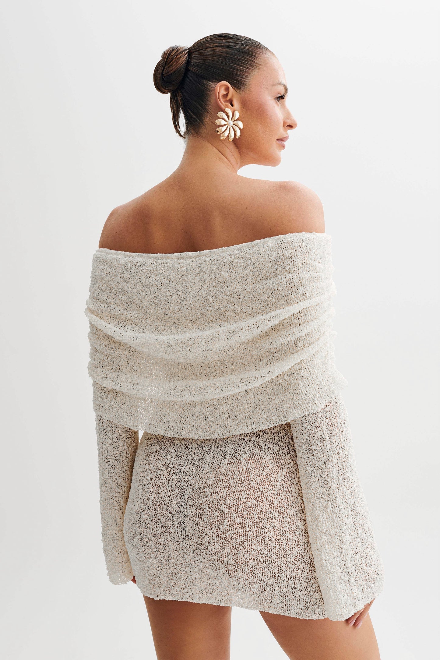 Anani | Off-Shoulder Gebreide Mini Jurk – Sheer & Elegant