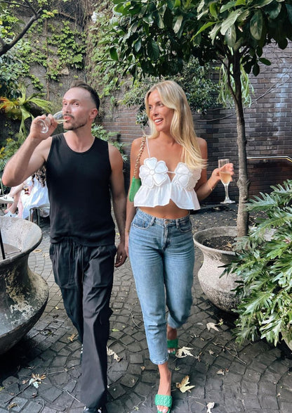 Junia | Witte Crop Top met Bloemen & Strass Details