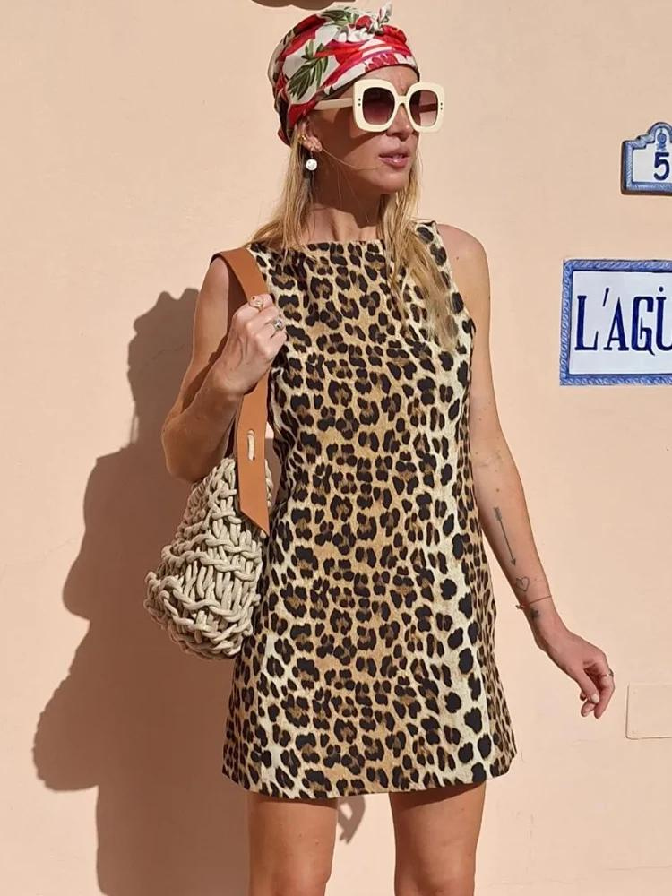 Oliva | Mouwloze Mini Jurk met Luipaardprint