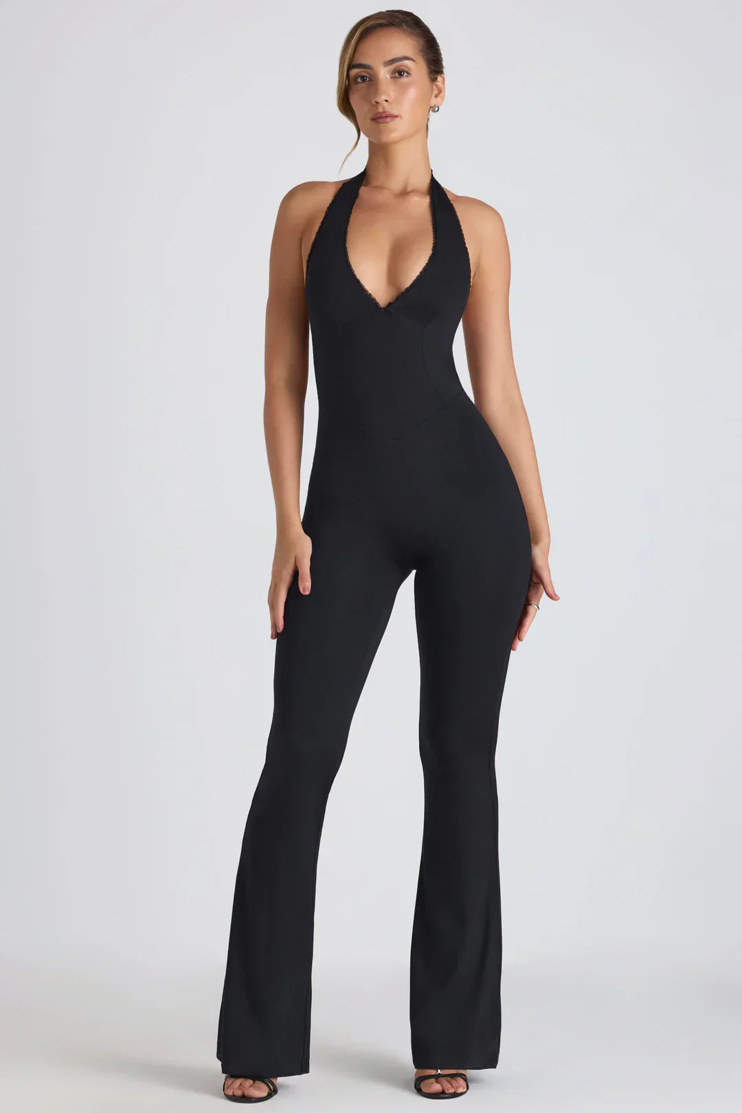 Lotima | Elegante Jumpsuit voor Dames met Open Rug en Kantafwerking