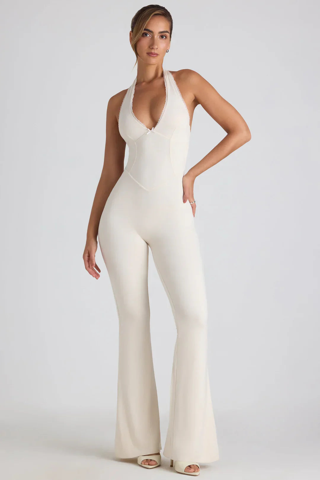 Lotima | Elegante Jumpsuit voor Dames met Open Rug en Kantafwerking