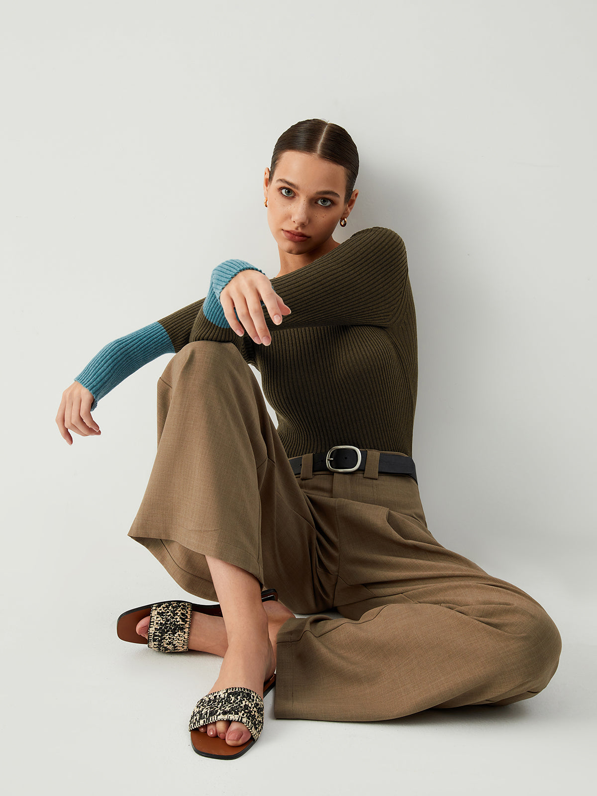 Esila | Slim Fit Gebreide Top voor Dames met Contrastmouwen