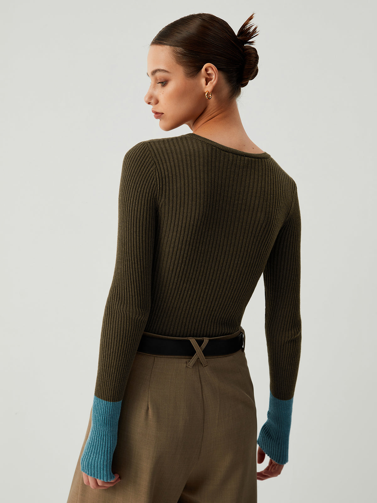 Esila | Slim Fit Gebreide Top voor Dames met Contrastmouwen