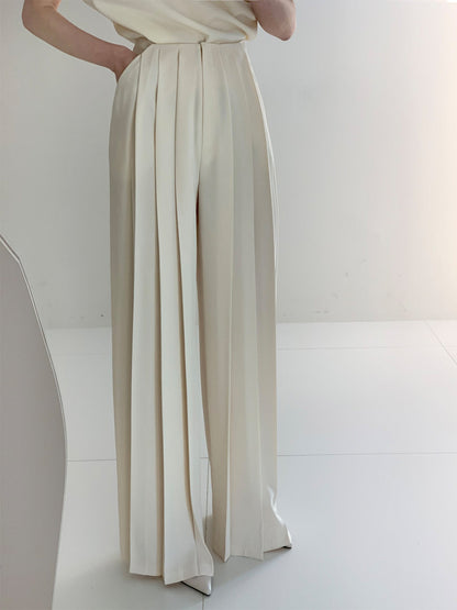 Ilyse | High Waist Plissé Broek met Wijde Pijpen