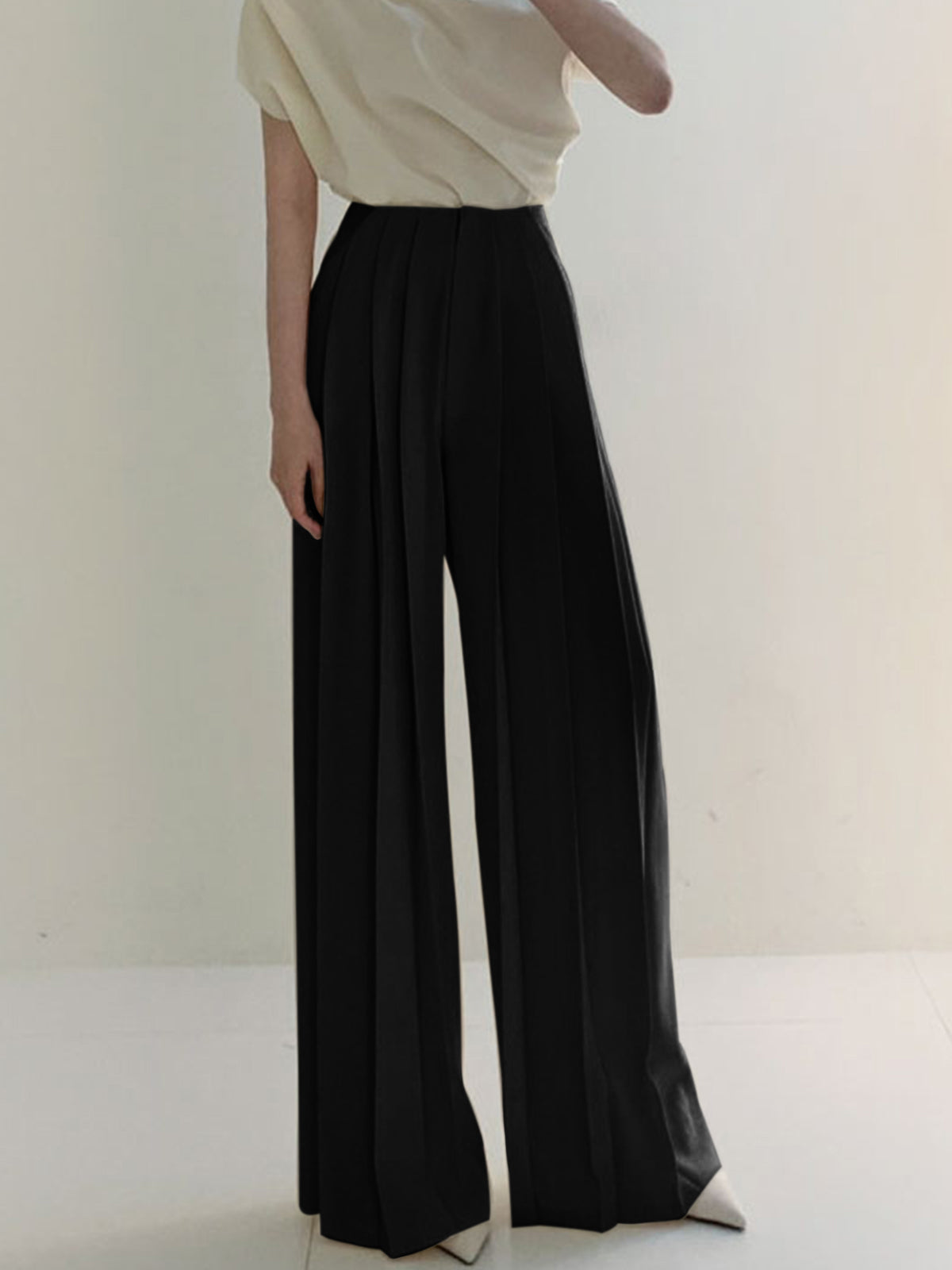 Ilyse | High Waist Plissé Broek met Wijde Pijpen
