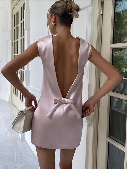 Amara | Satijnen Zomerjurk met Open Rug & Strikdetail