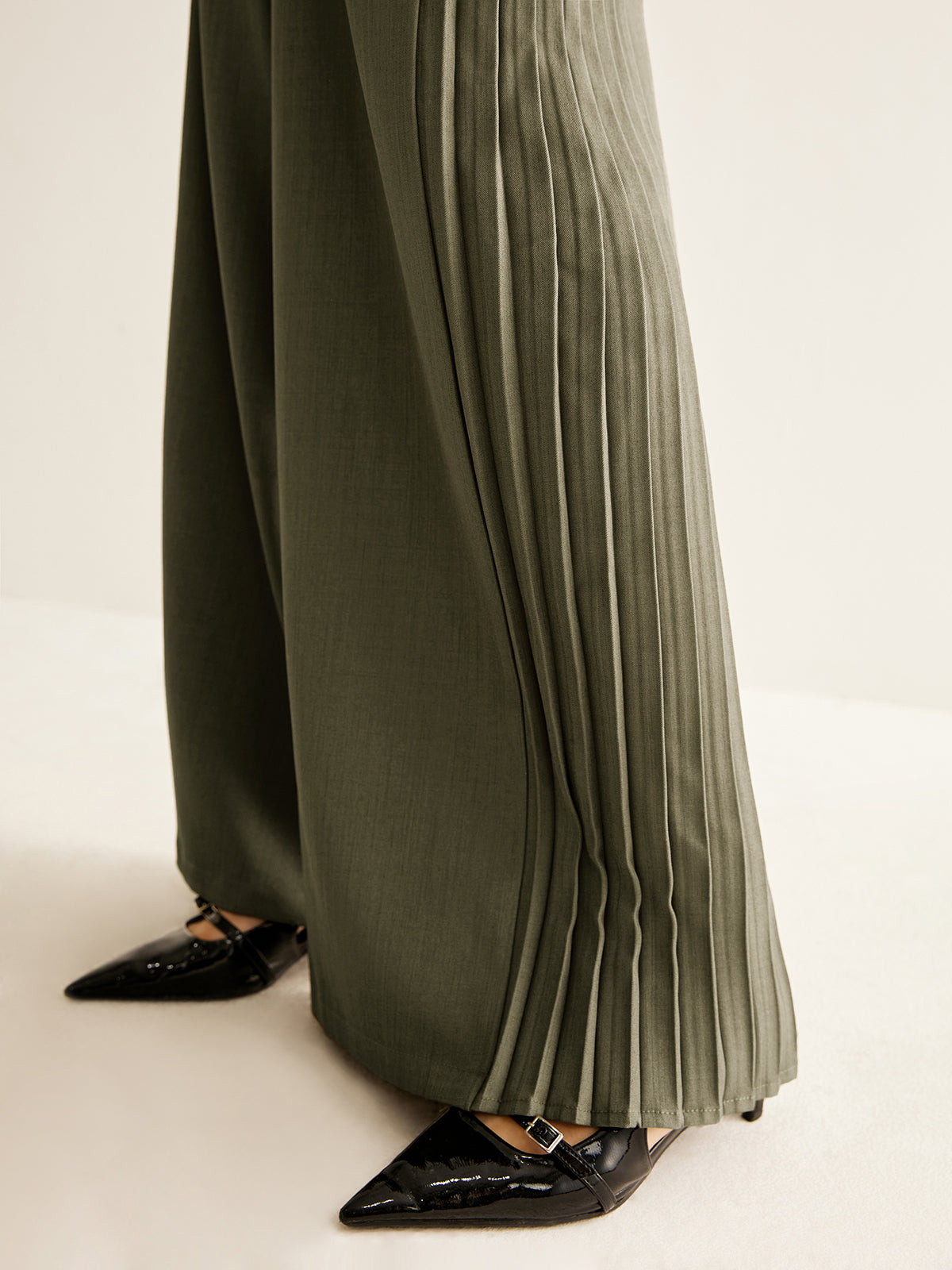 Lizzie | Wijde Plissé Broek met Hoge Taille Dames – Comfort & Stijl