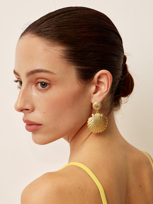 Erika | Gouden Oorbellen Dames – Verfijnde Drop Design