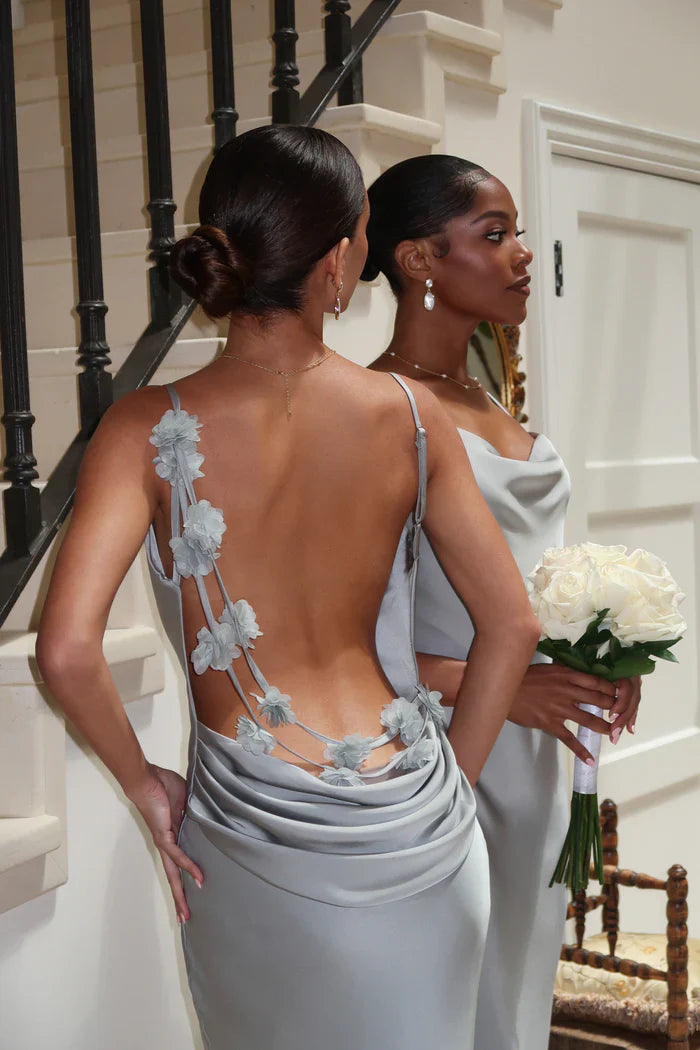 Concetta | Elegante Maxi Jurk met Open Rug en Cowl Halslijn