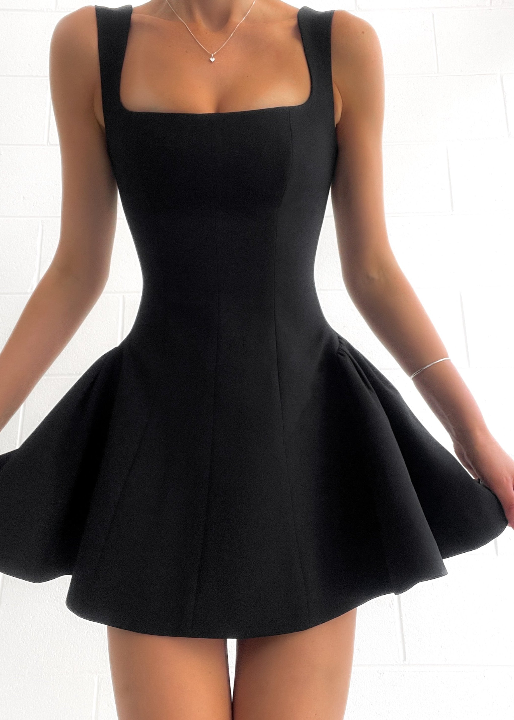 Milano | Trending Little Black Dress Flare Mini Jurk