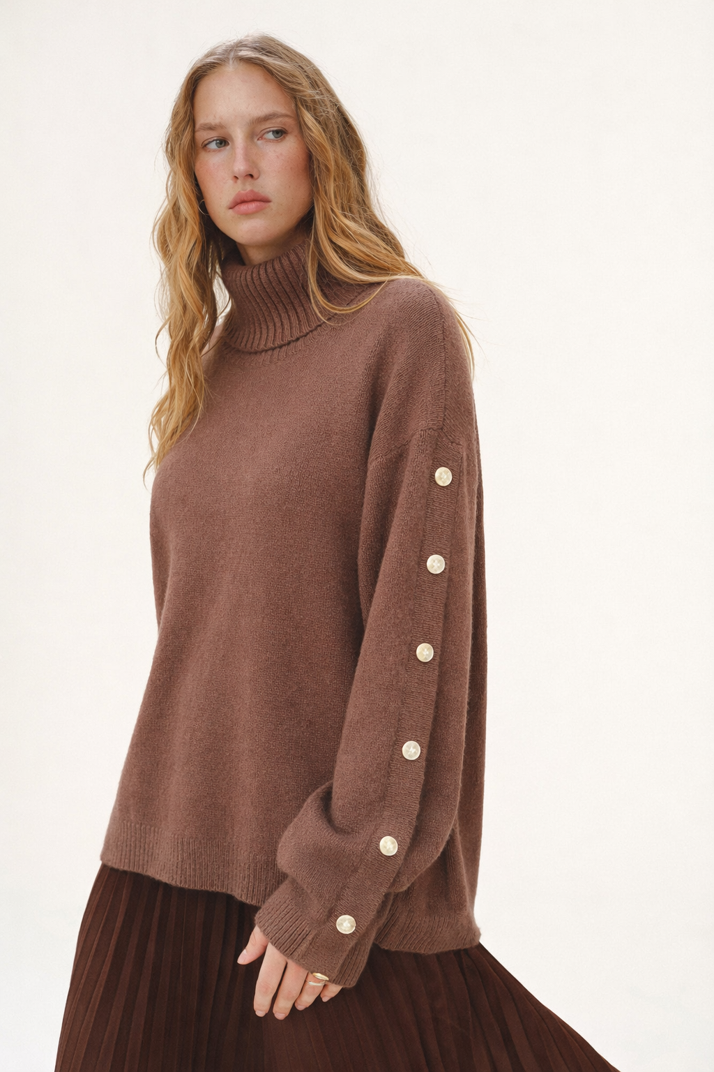 Amber | Stijlvolle Gebreide Dames Trui - Knoop details en Lichte Stretch