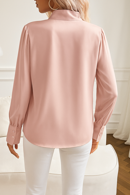 Damesblouse met Satijnen Strikhals en Elegante Mouw