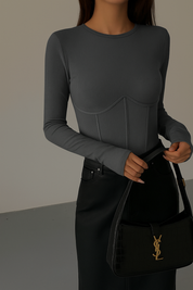 Salomé | Lange Mouwen Top met Mock Nek en Piping Details