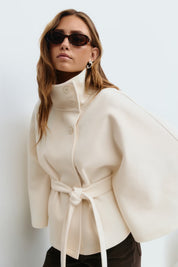 Clara | Dames Winterjas - Elegante Cape met Hoge Kraag en Strikceintuur 0