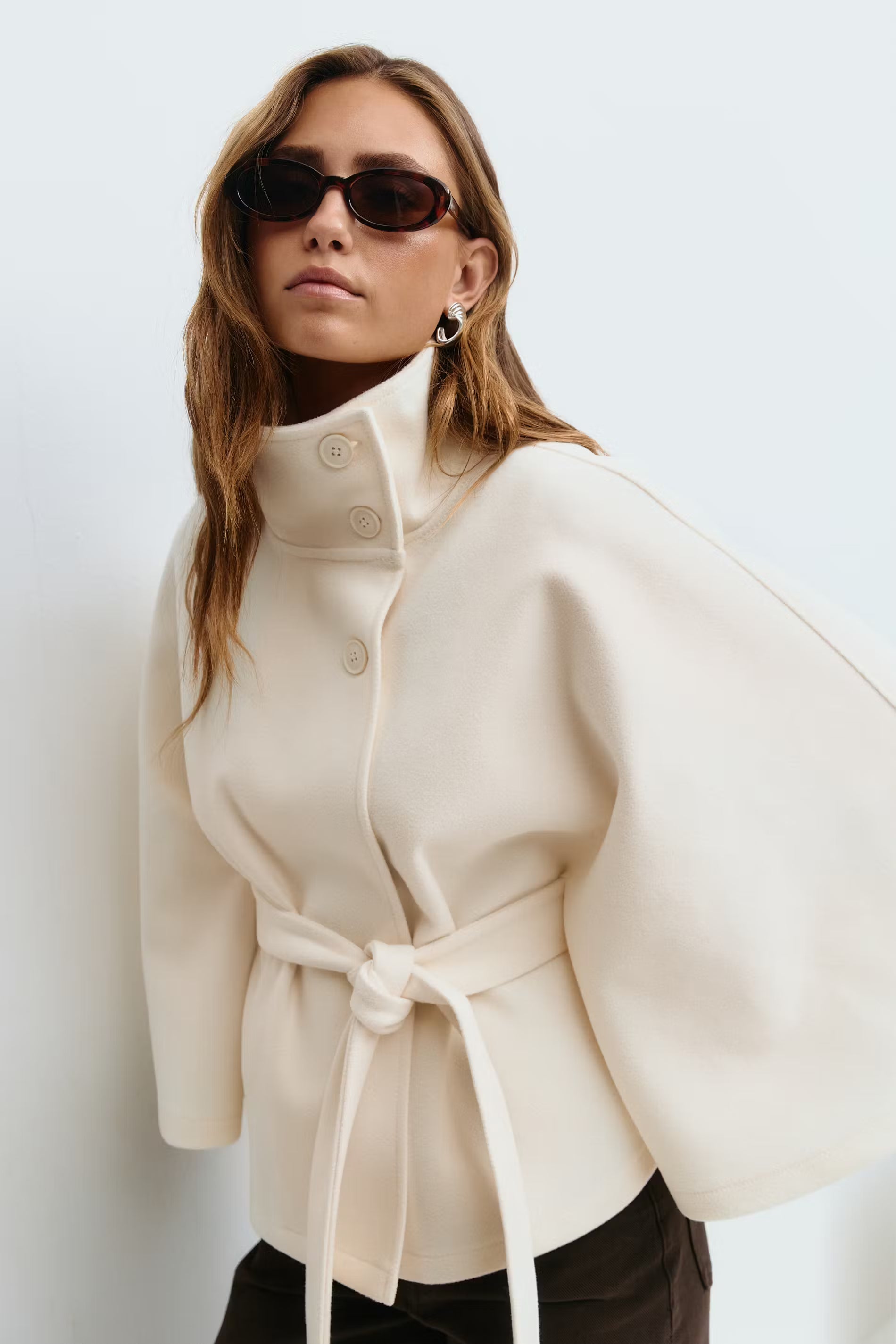 Clara | Dames Winterjas - Elegante Cape met Hoge Kraag en Strikceintuur 0