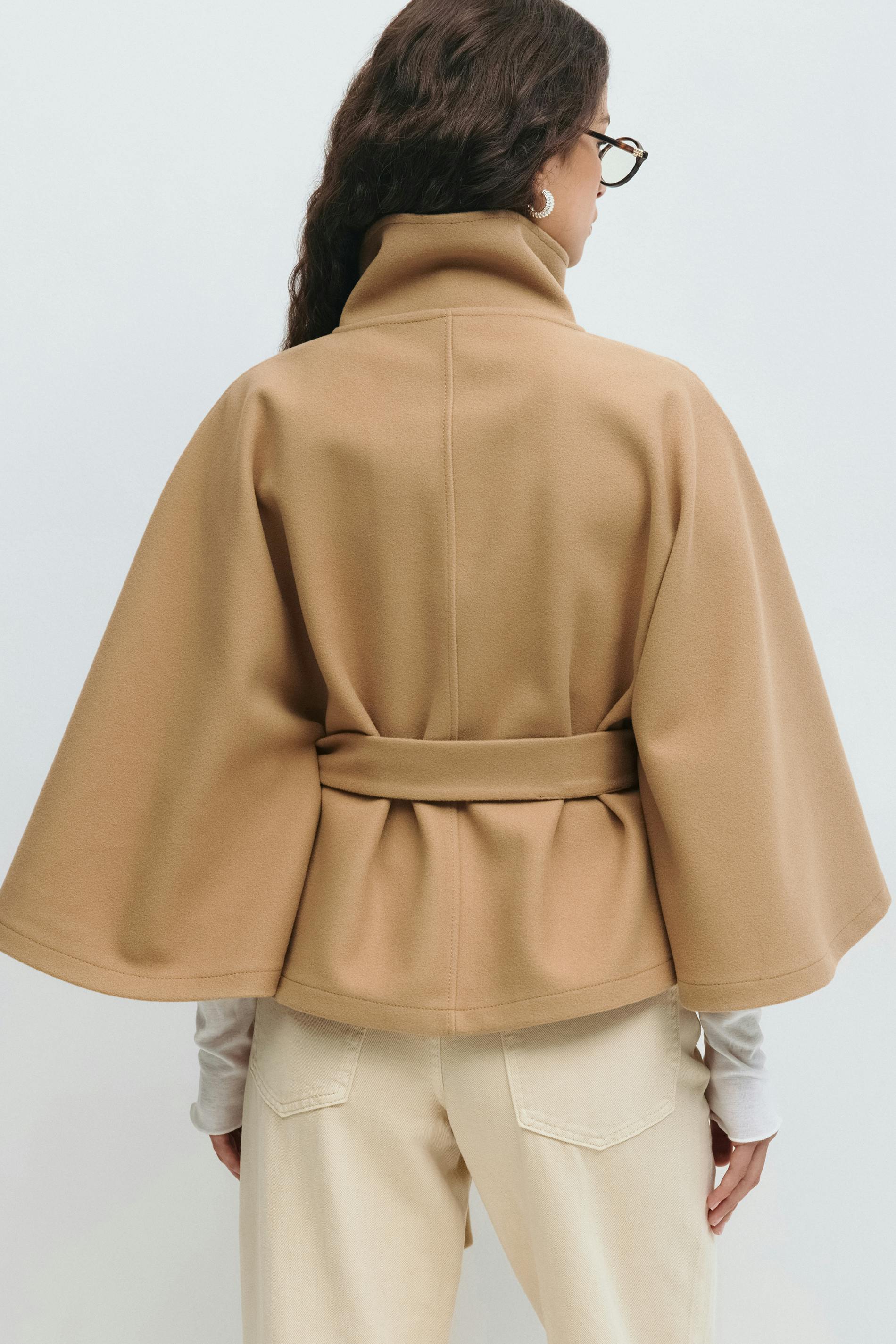 Clara | Dames Winterjas - Elegante Cape met Hoge Kraag en Strikceintuur 8